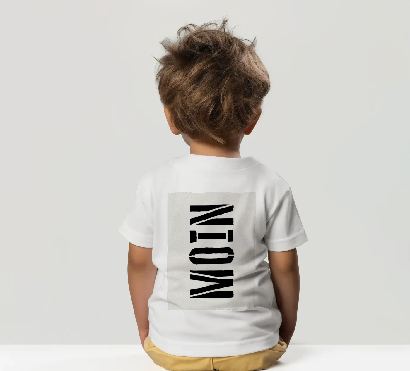 MOIN t-shirt bambini da ArtDesign by KBK
