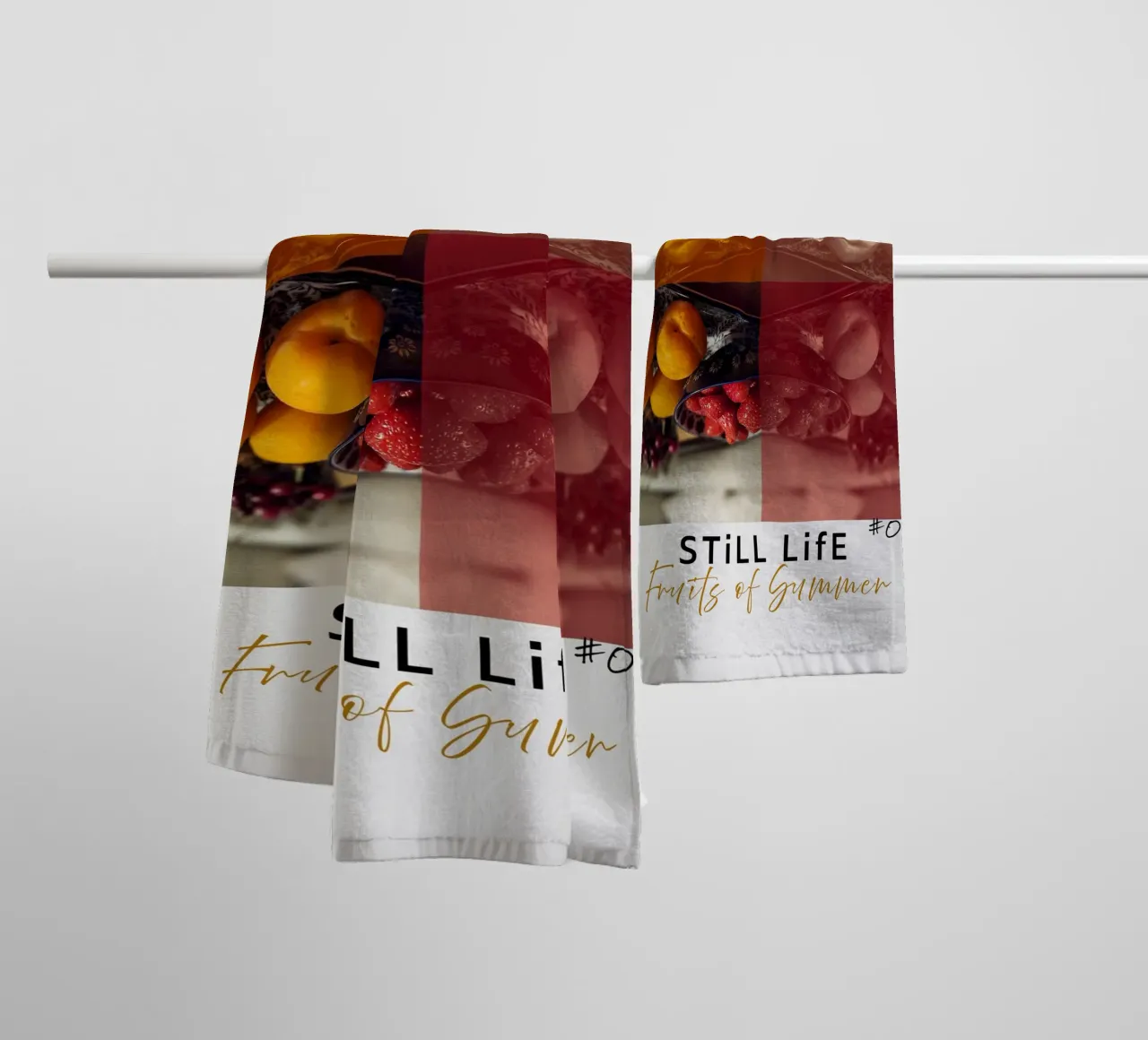 still life friuts #01/1 asciugamano da bagno da words-in-frames