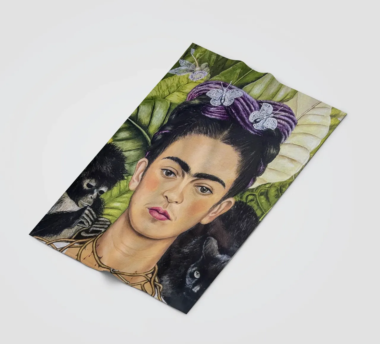 Frida con spine e scimmia coperta in pile da Carinaprint