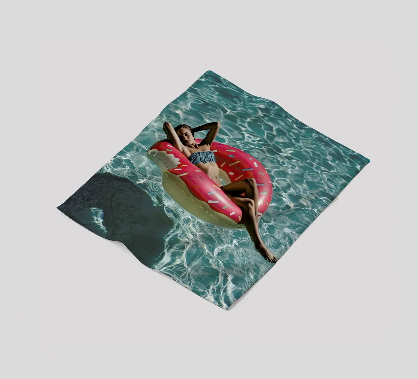 Pool Affairs fleecedeken van Marie Bärsch