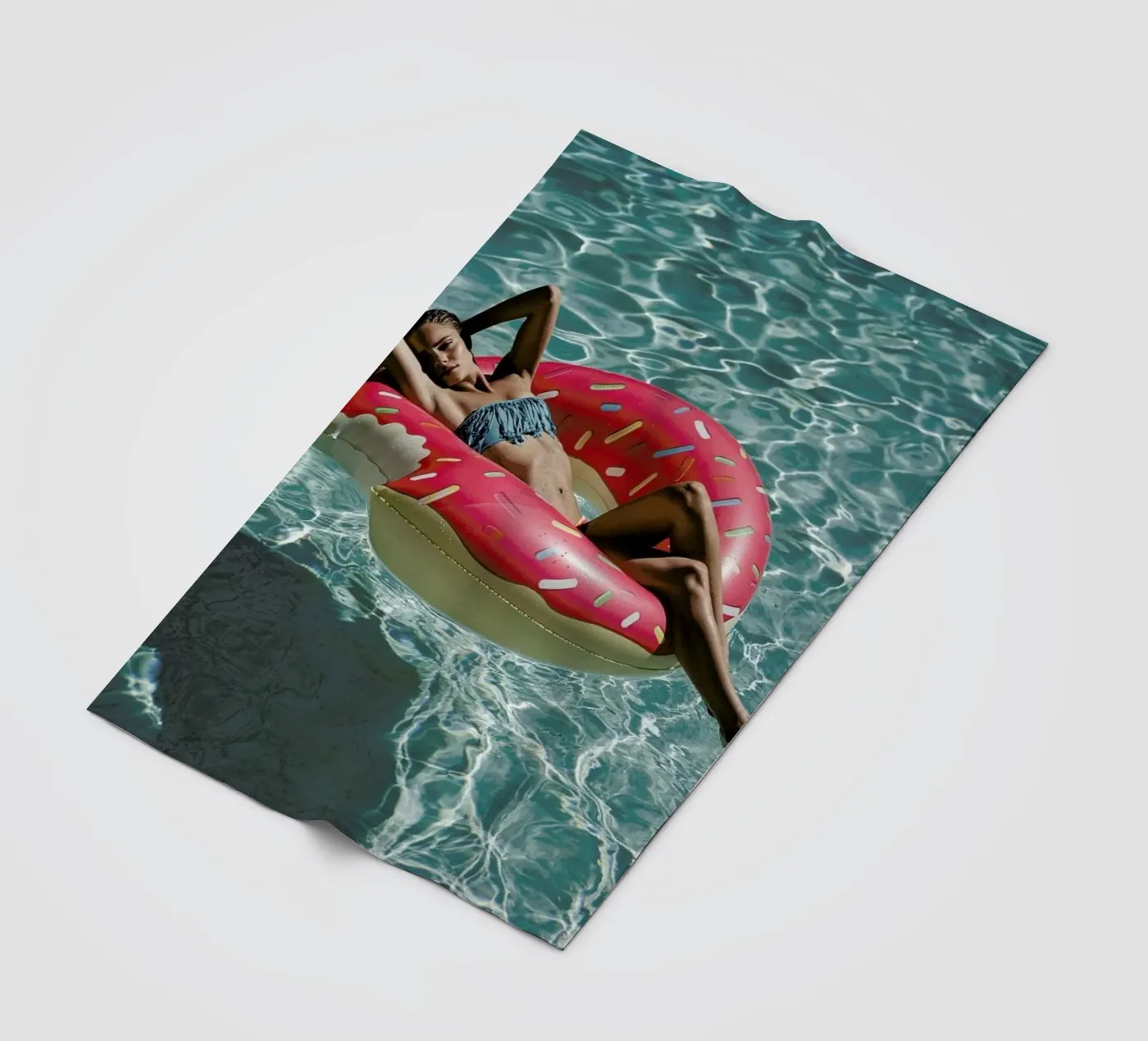 Pool Affairs Fleecedecke von Marie Bärsch