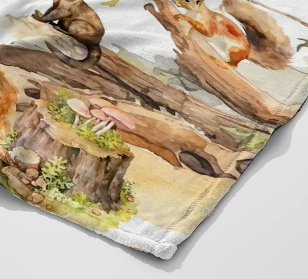 Amici del bosco stravaganti nella foresta coperta in pile da Vintage World - Uta Naumann