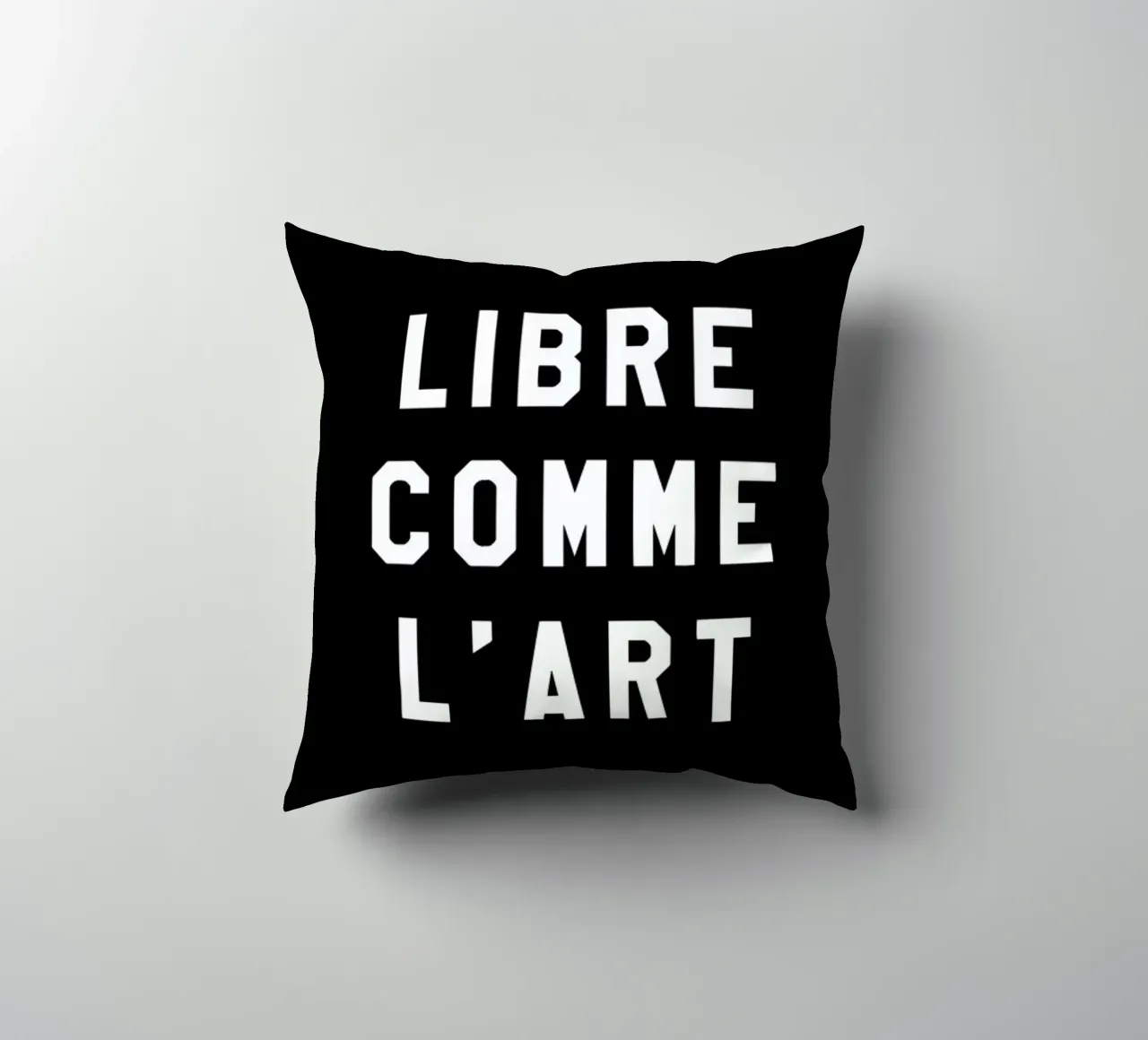 Libre Comme L'Art Black cuscino da FRAICHE