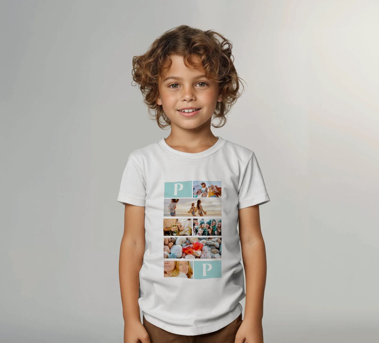 Personalisierte Collage: Fotos und Monogramm einfach hinzufügen Kinder T-Shirt von Studio Patruschka