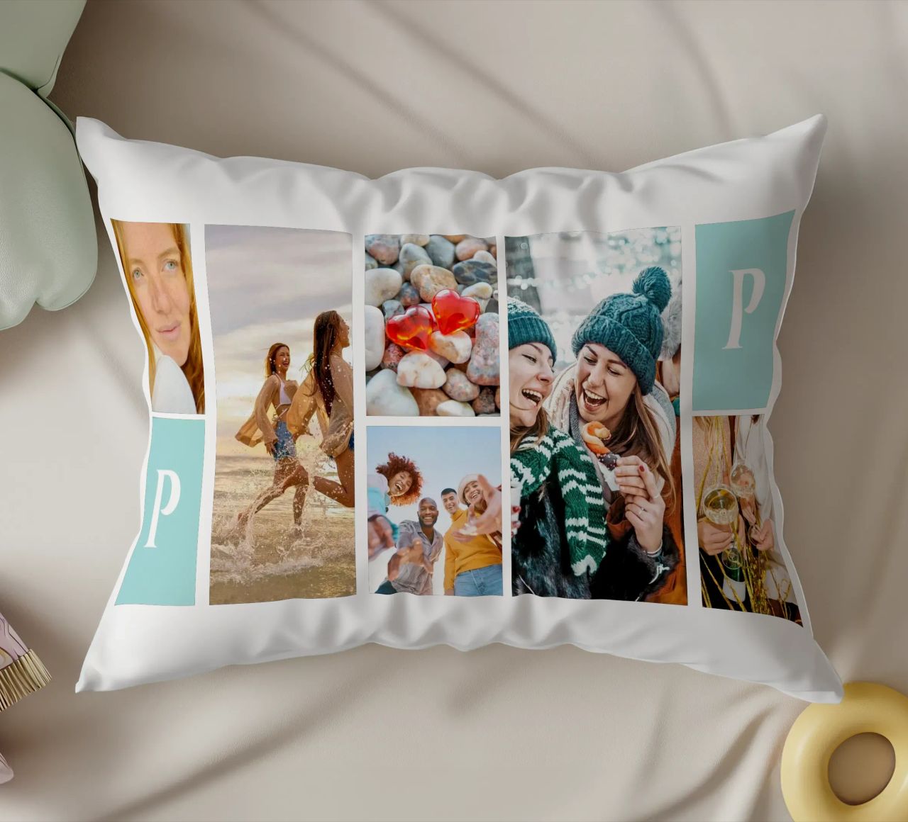 Personalisierte Collage: Fotos und Monogramm einfach hinzufügen Kissen von Studio Patruschka
