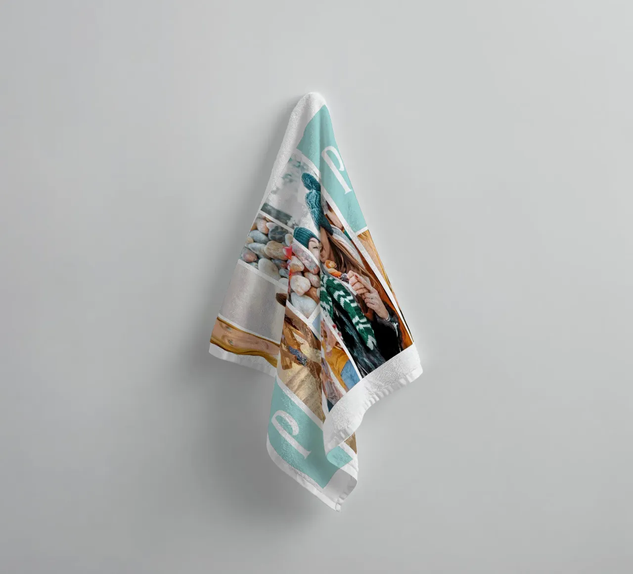 Collage personnalisé : Ajoutez facilement des photos et un monogramme serviette de bain de Studio Patruschka