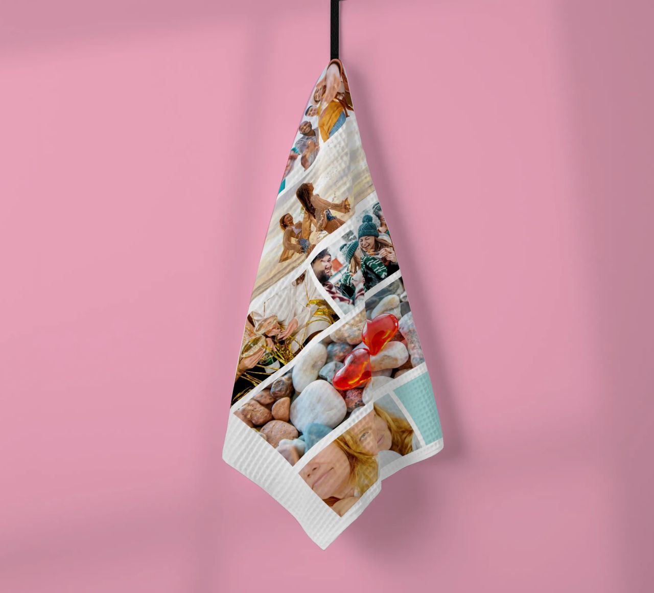 Personalisierte Collage: Fotos und Monogramm einfach hinzufügen Geschirrtuch von Studio Patruschka