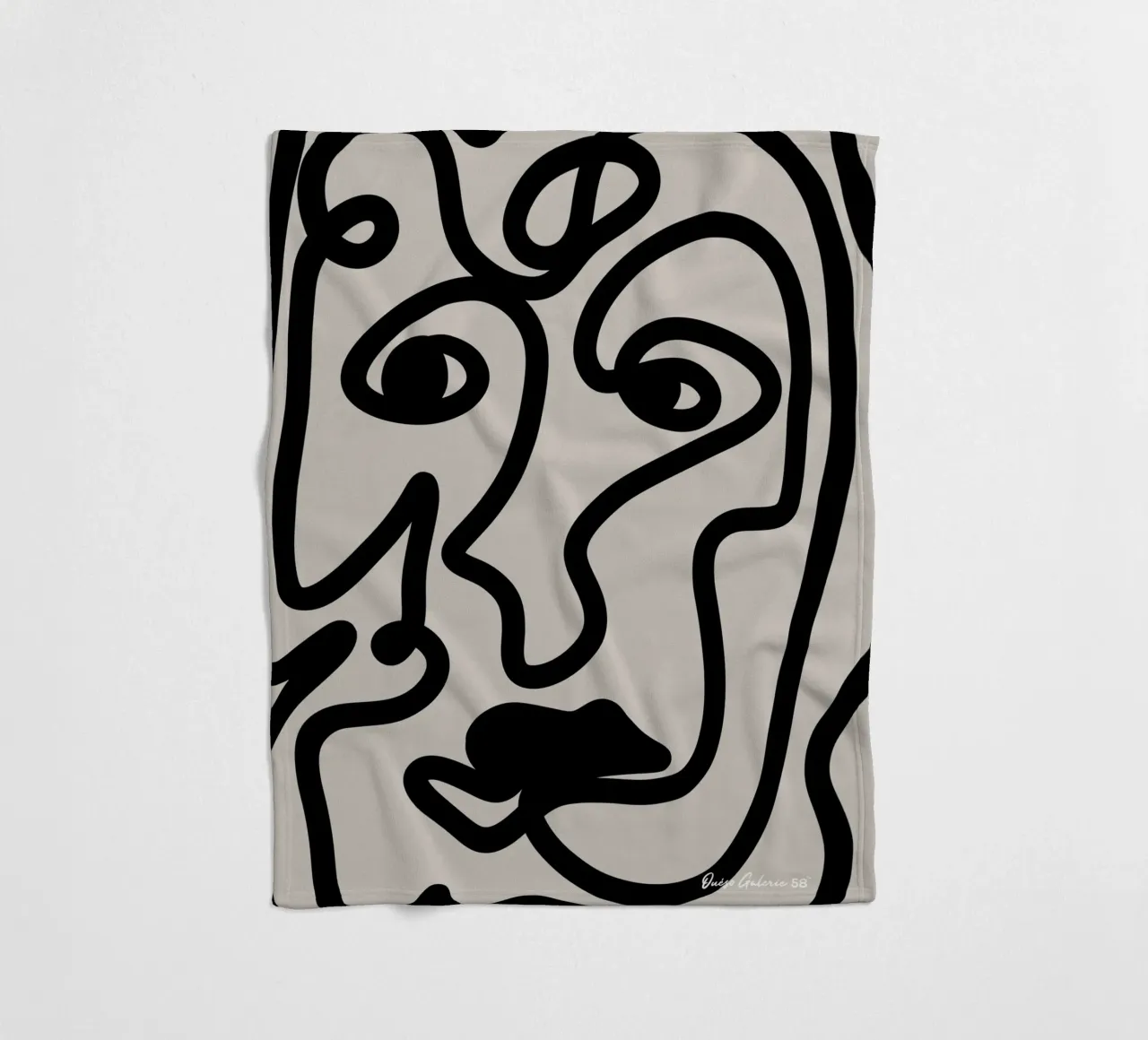 Floating Collage Fleecedecke von Mike Leymi