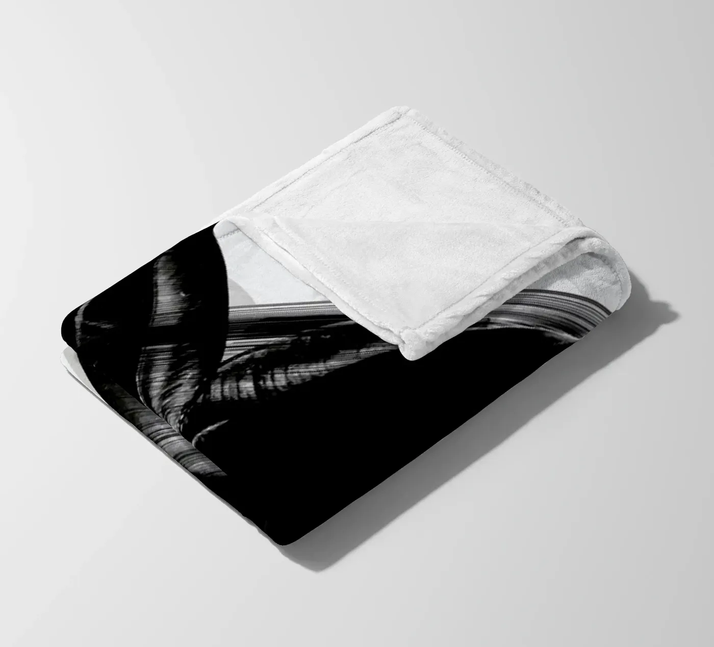 We Crush Fleecedecke von Adam Priester