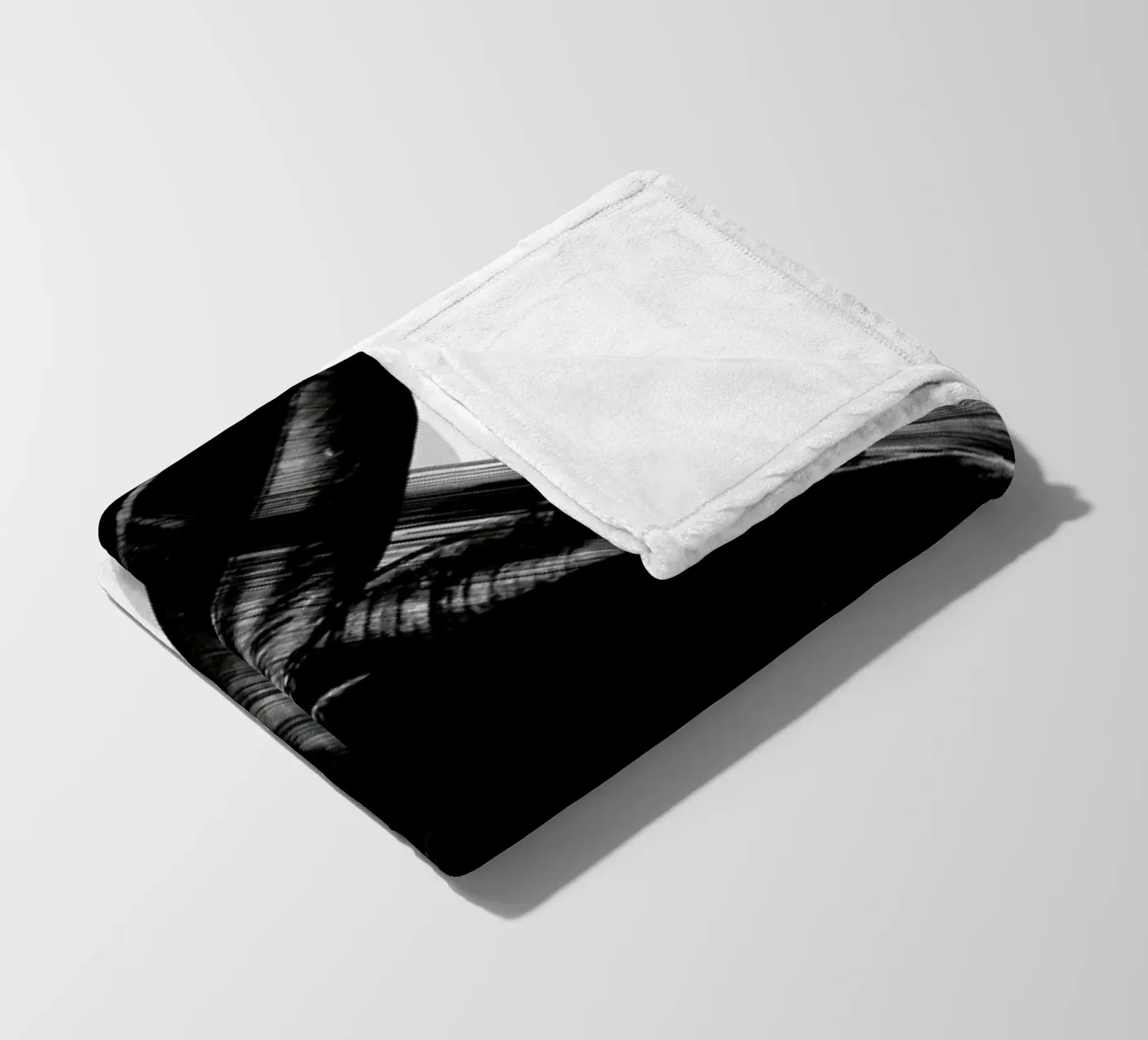 We Crush Fleecedecke von Adam Priester