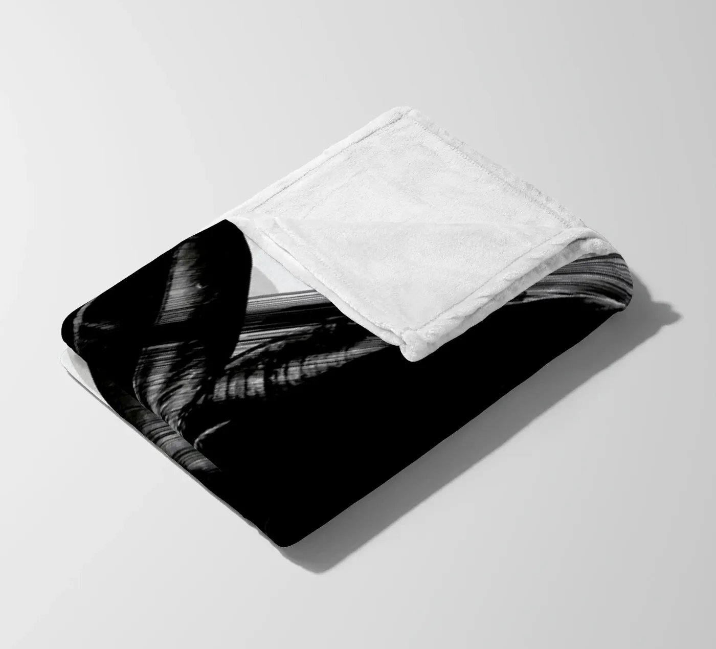 We Crush Fleecedecke von Adam Priester