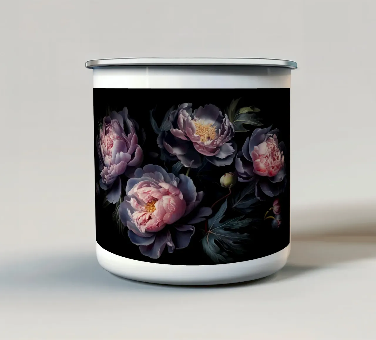 Giardino notturno di peonie viola vintage tazza in smalto da Flower Garden - Uta Naumann