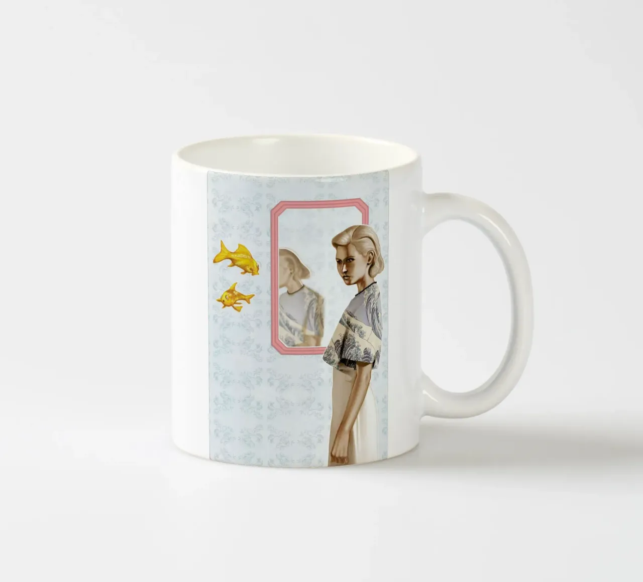 Mirrow Mirror Keramik Tasse von Alexander Grahovsky