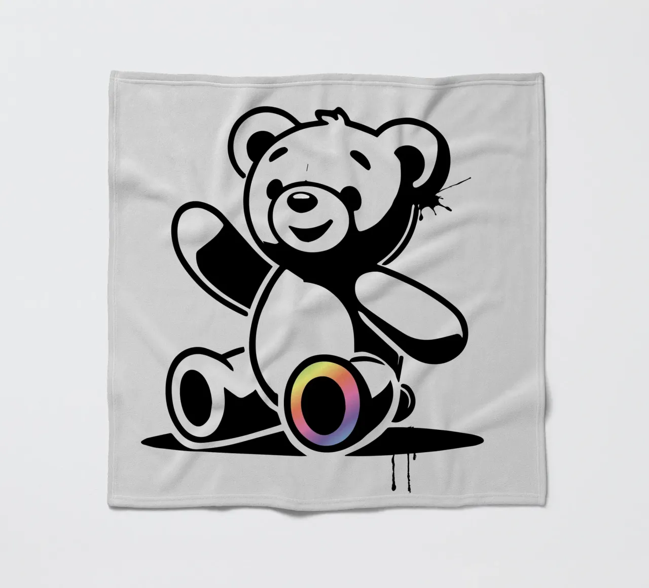 Orsetto a stencil con accenti arcobaleno coperta in pile da namosh