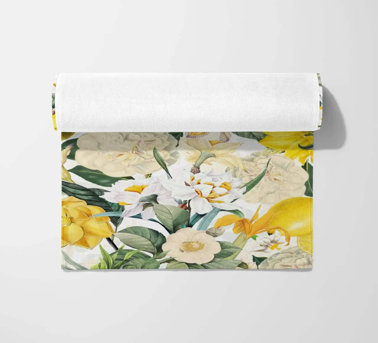Giardino botanico giallo e bianco di fiori tropicali telo mare da Flower Garden - Uta Naumann