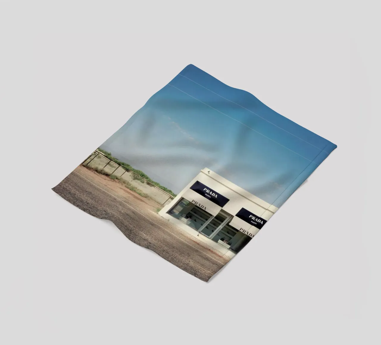 Prada Marfa fleecedeken van Catherine McDonald