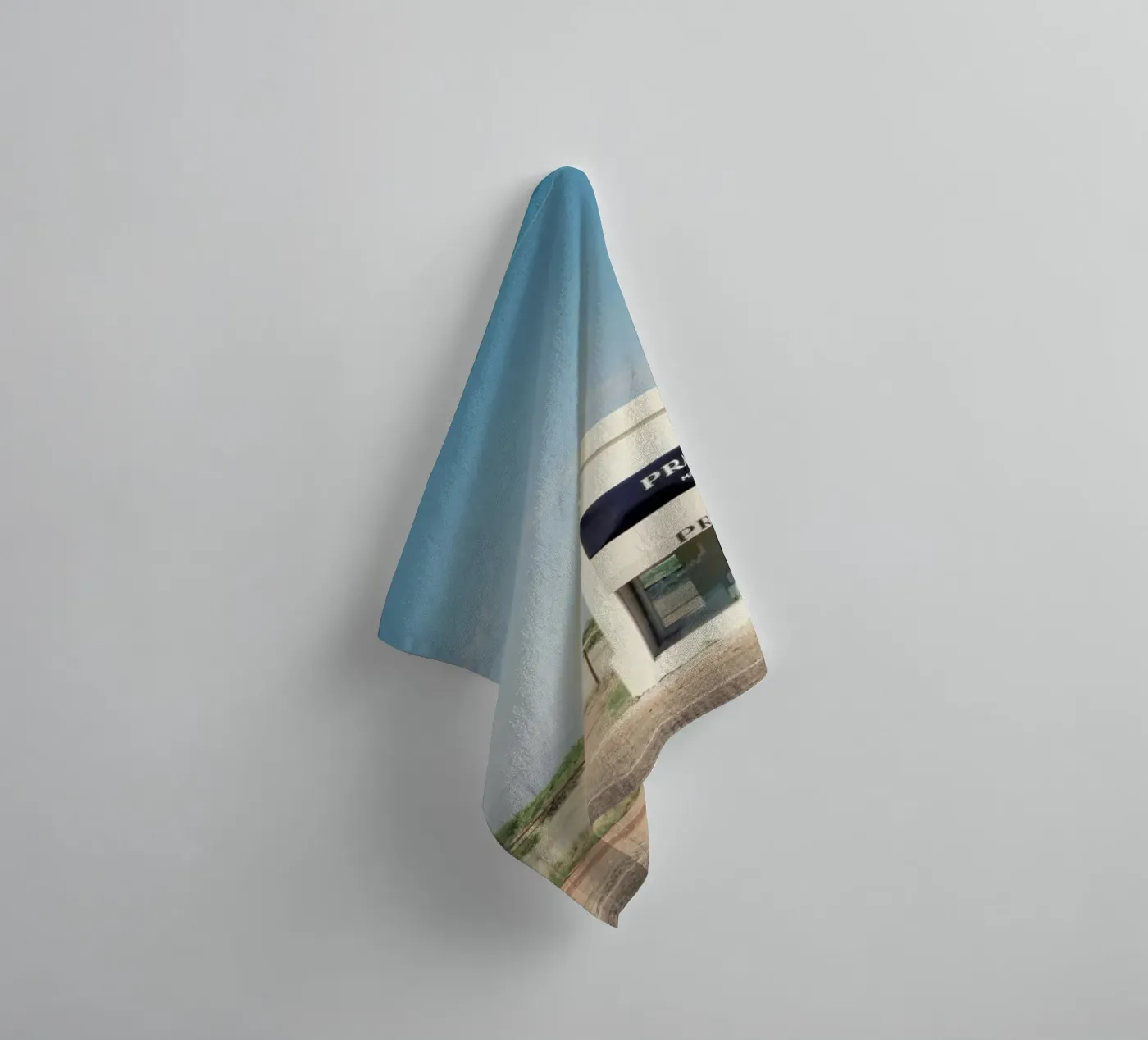 Prada Marfa badhanddoek van Catherine McDonald