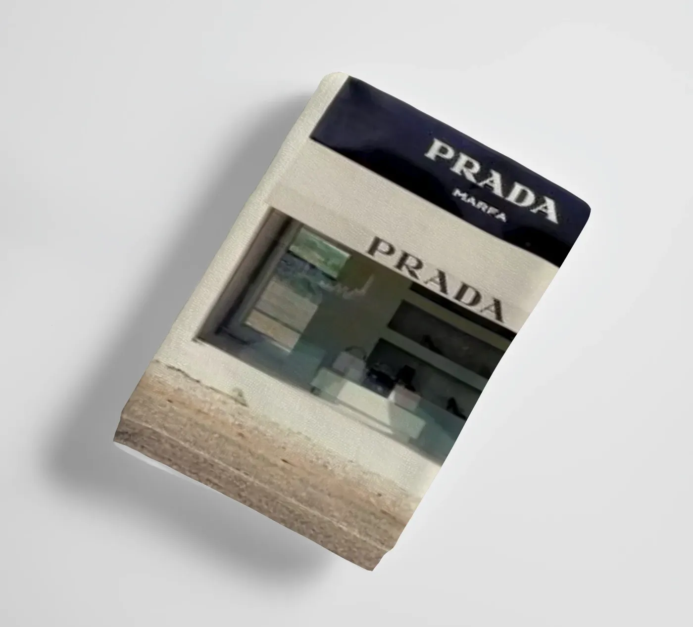 Prada Marfa badhanddoek van Catherine McDonald