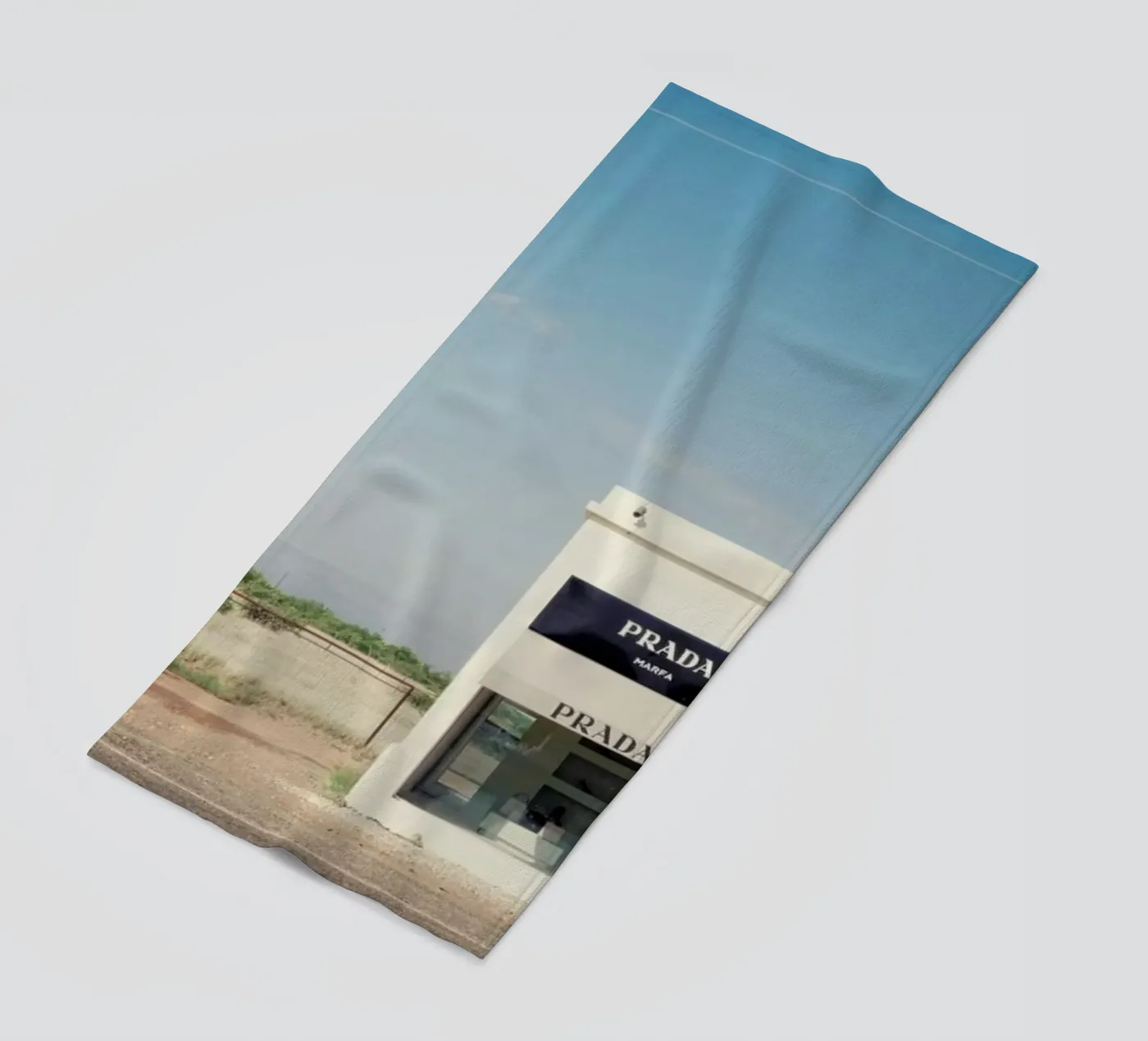 Prada Marfa telo mare da Catherine McDonald