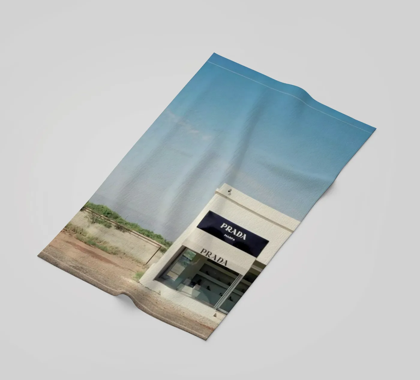 Prada Marfa telo mare da Catherine McDonald