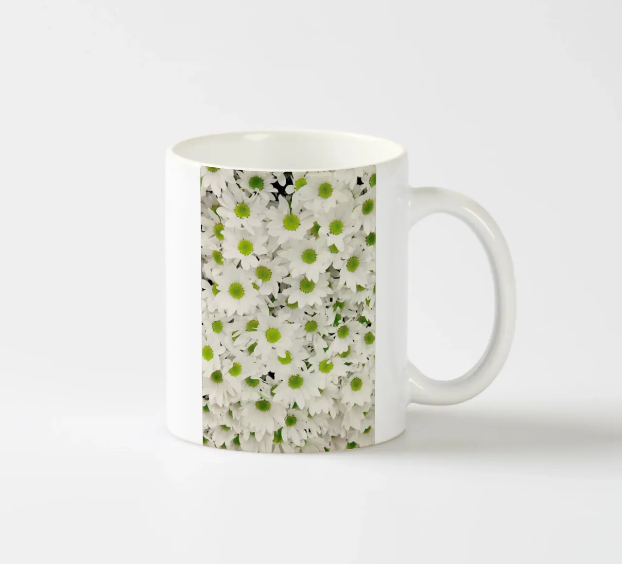 Daisy tazza in ceramica da Catherine McDonald