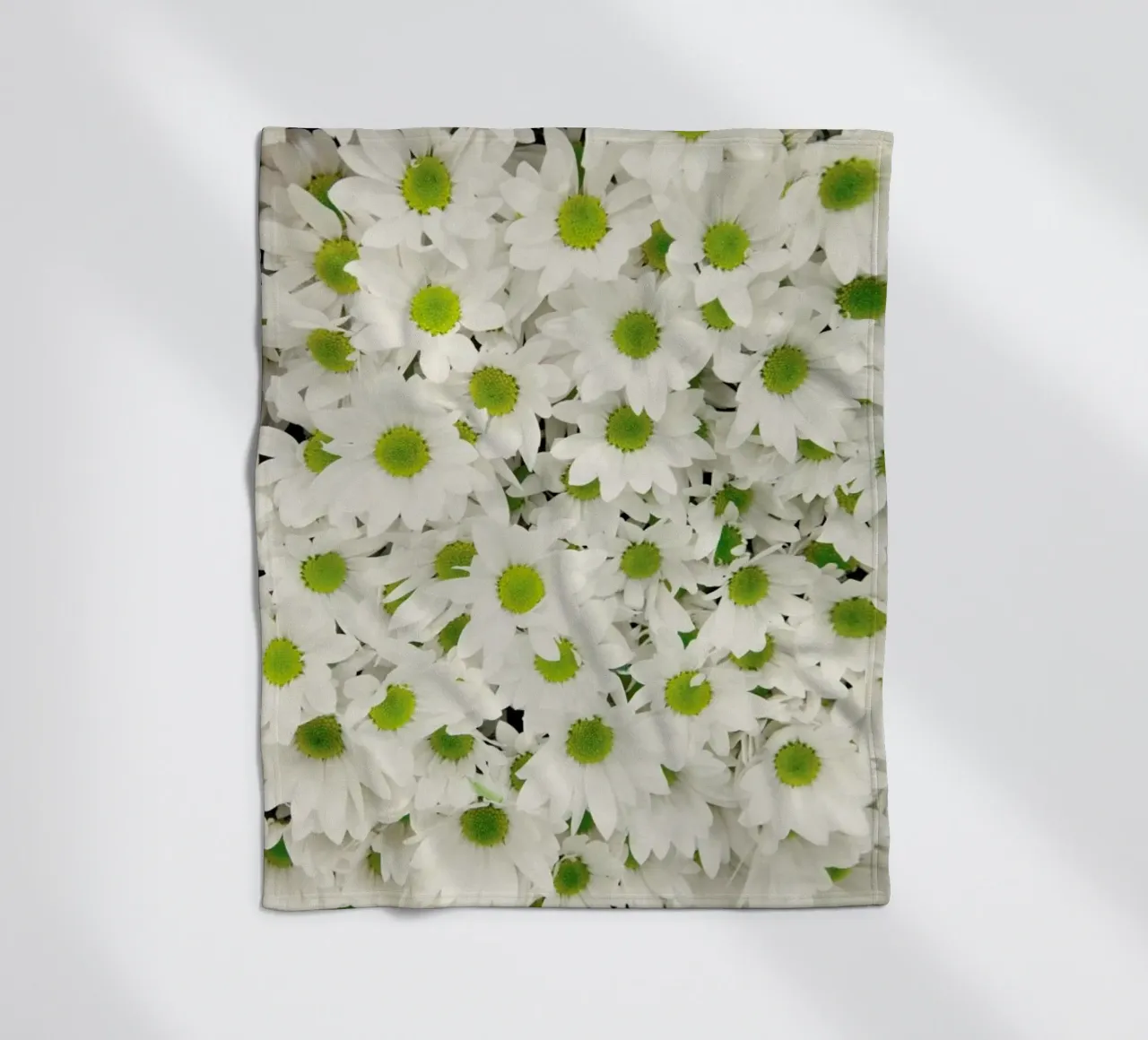 Daisy Fleecedecke von Catherine McDonald