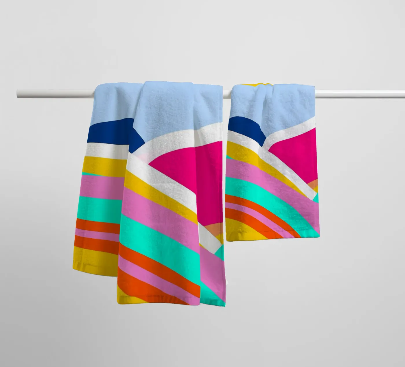 Sunset waves Handtuch von Mathudace Créas