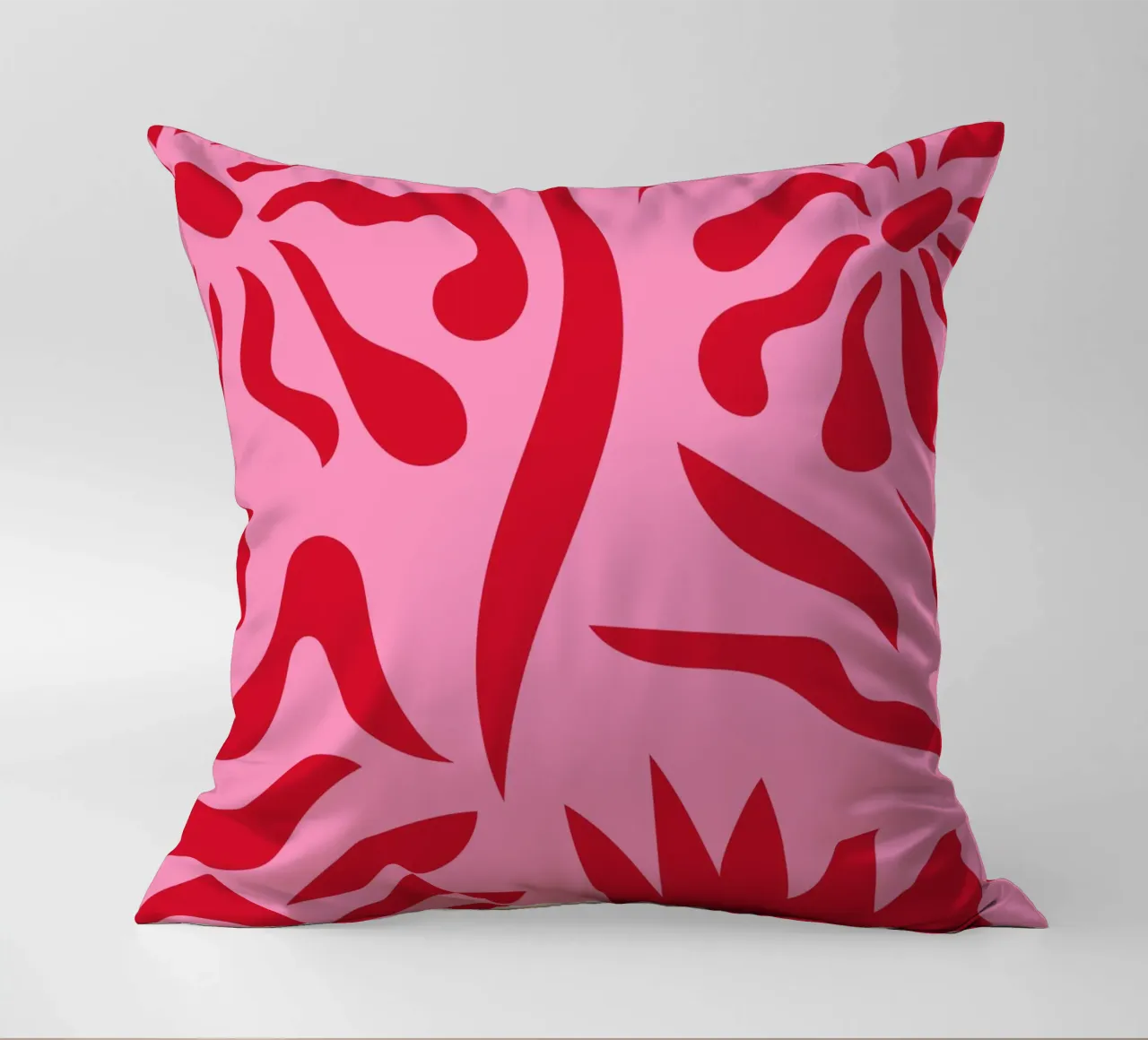 Rosa e rosso floreale cuscino da Kim Hubball Studio
