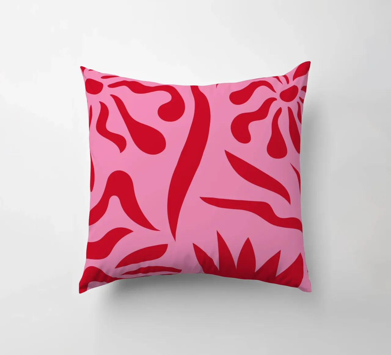 Rosa e rosso floreale cuscino da Kim Hubball Studio