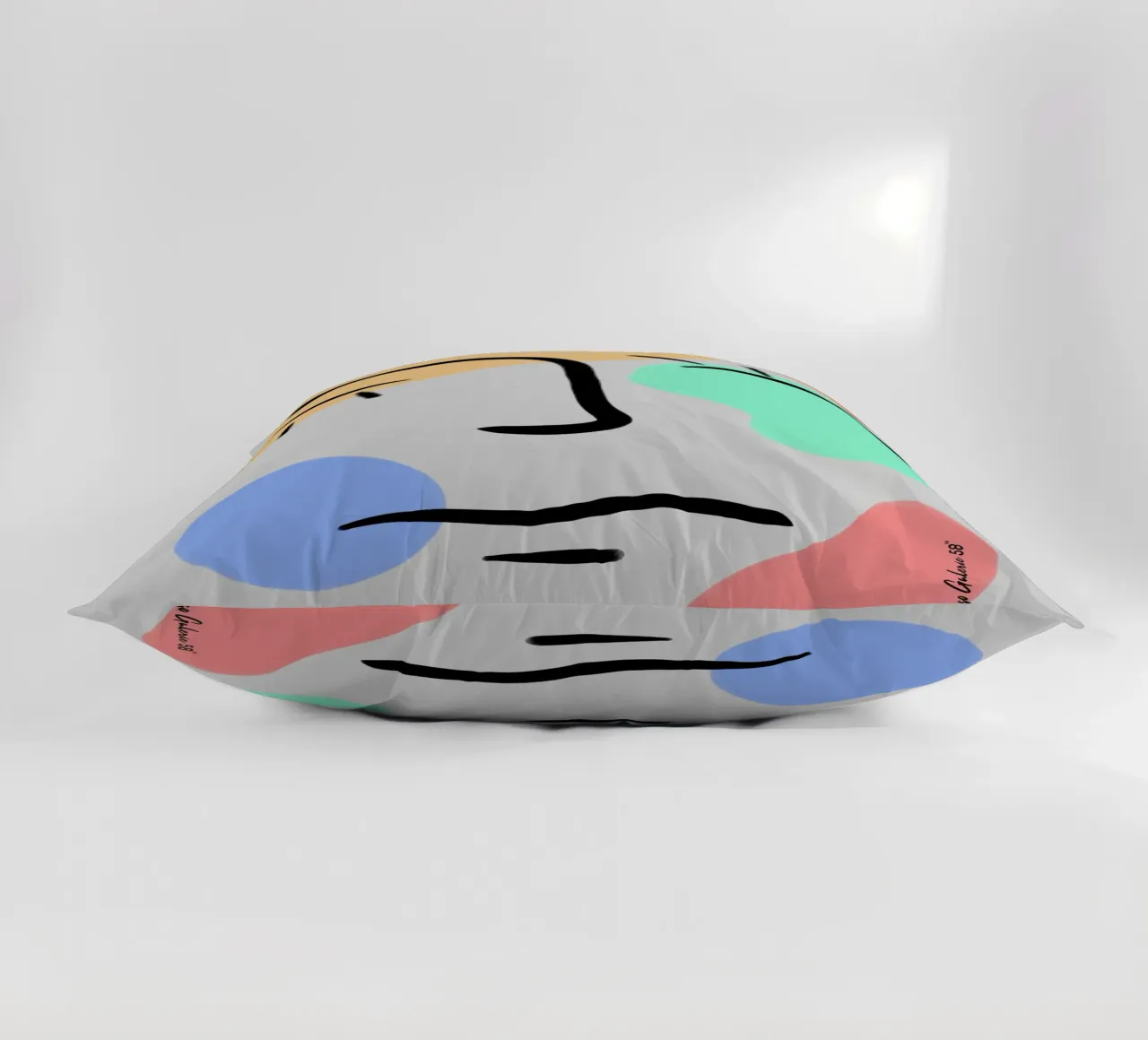 Fluid Color cuscino da Mike Leymi