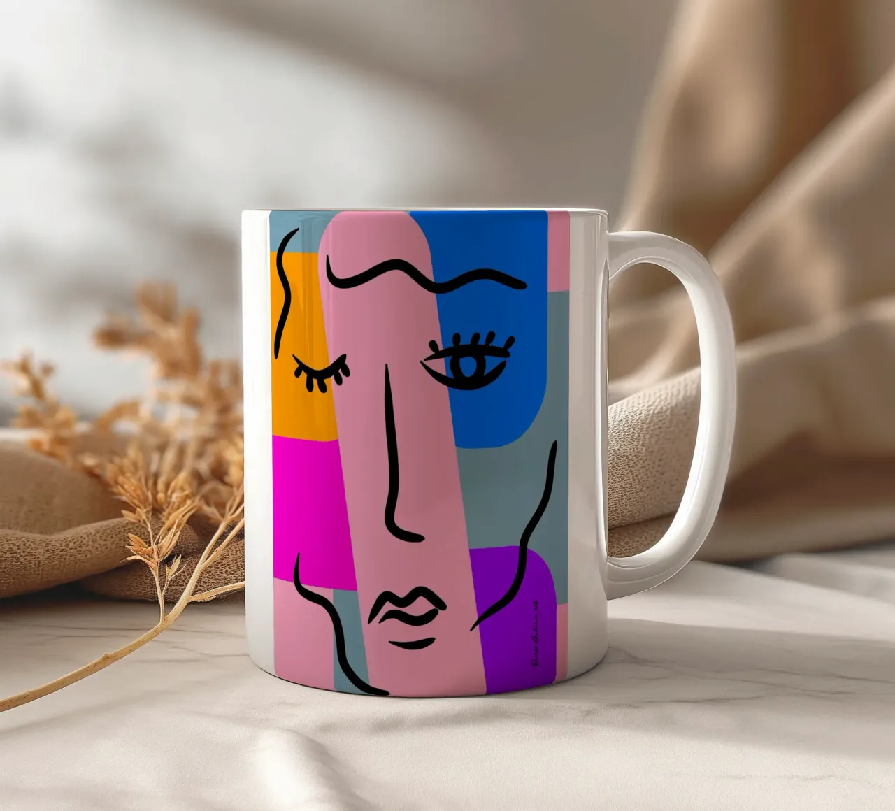 Vivid Curves tazza in ceramica da Mike Leymi