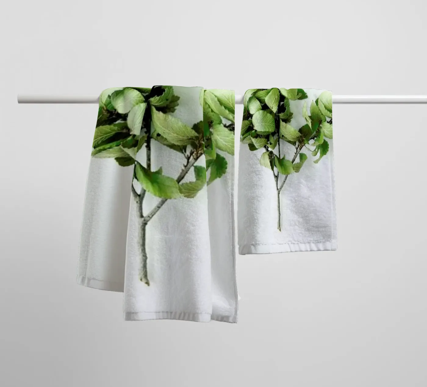 Tree Handtuch von Miles of Light