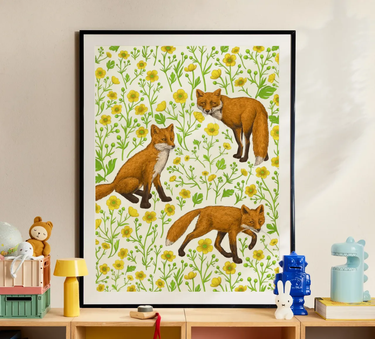 Volpi e ranuncoli poster con telaio in legno da Painted Nature