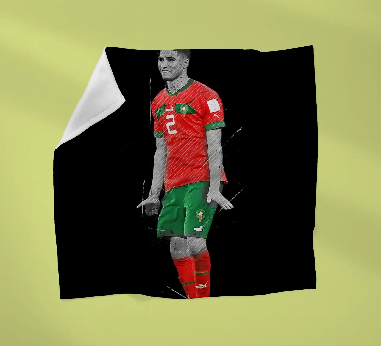 Achraf Hakimi coperta in pile da tenten