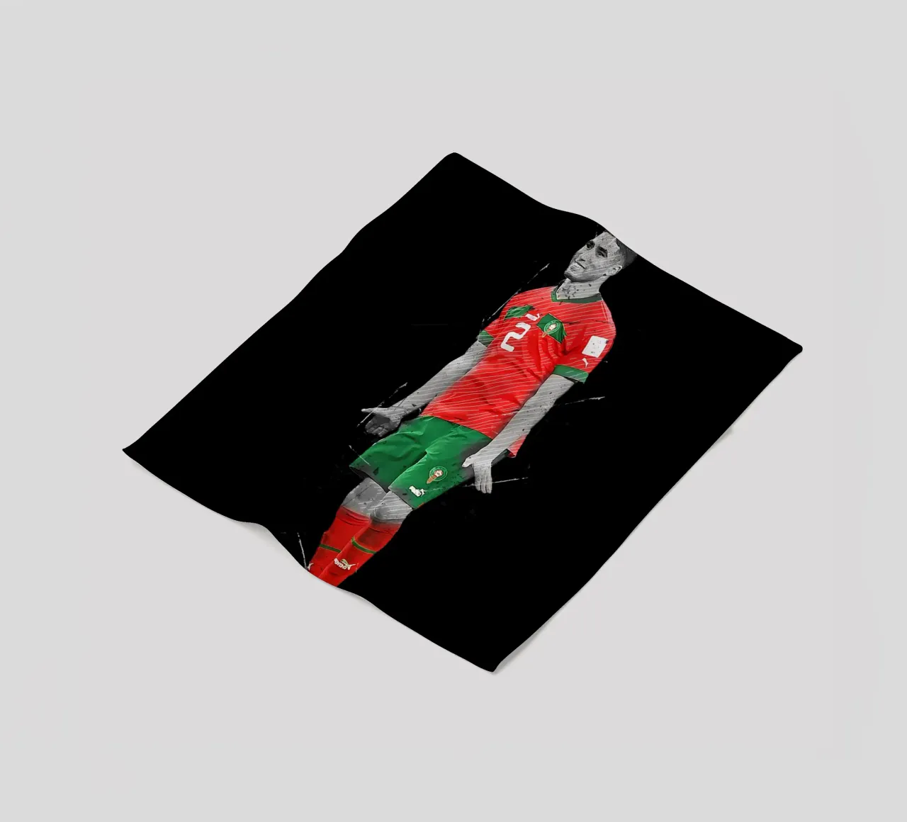 Achraf Hakimi coperta in pile da tenten