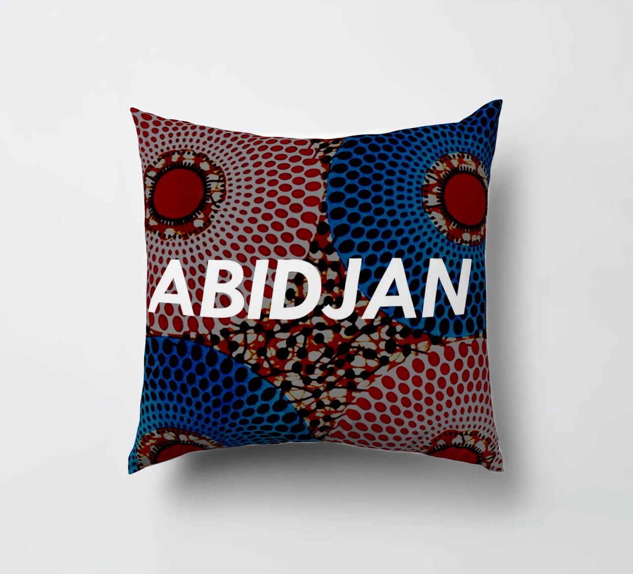 Abidjan kussen van Mathudace Créas