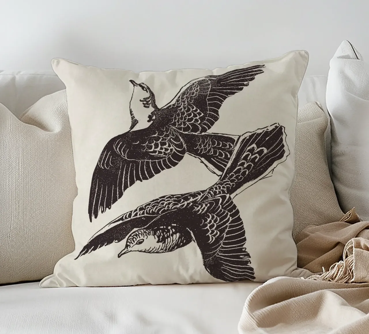 Two Birds in Flight cuscino da apoloprints