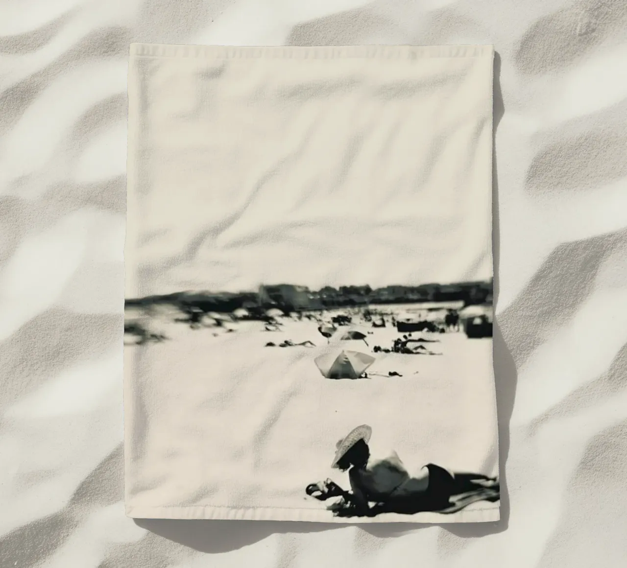Lady On The Beach telo mare da Ingrid Beddoes