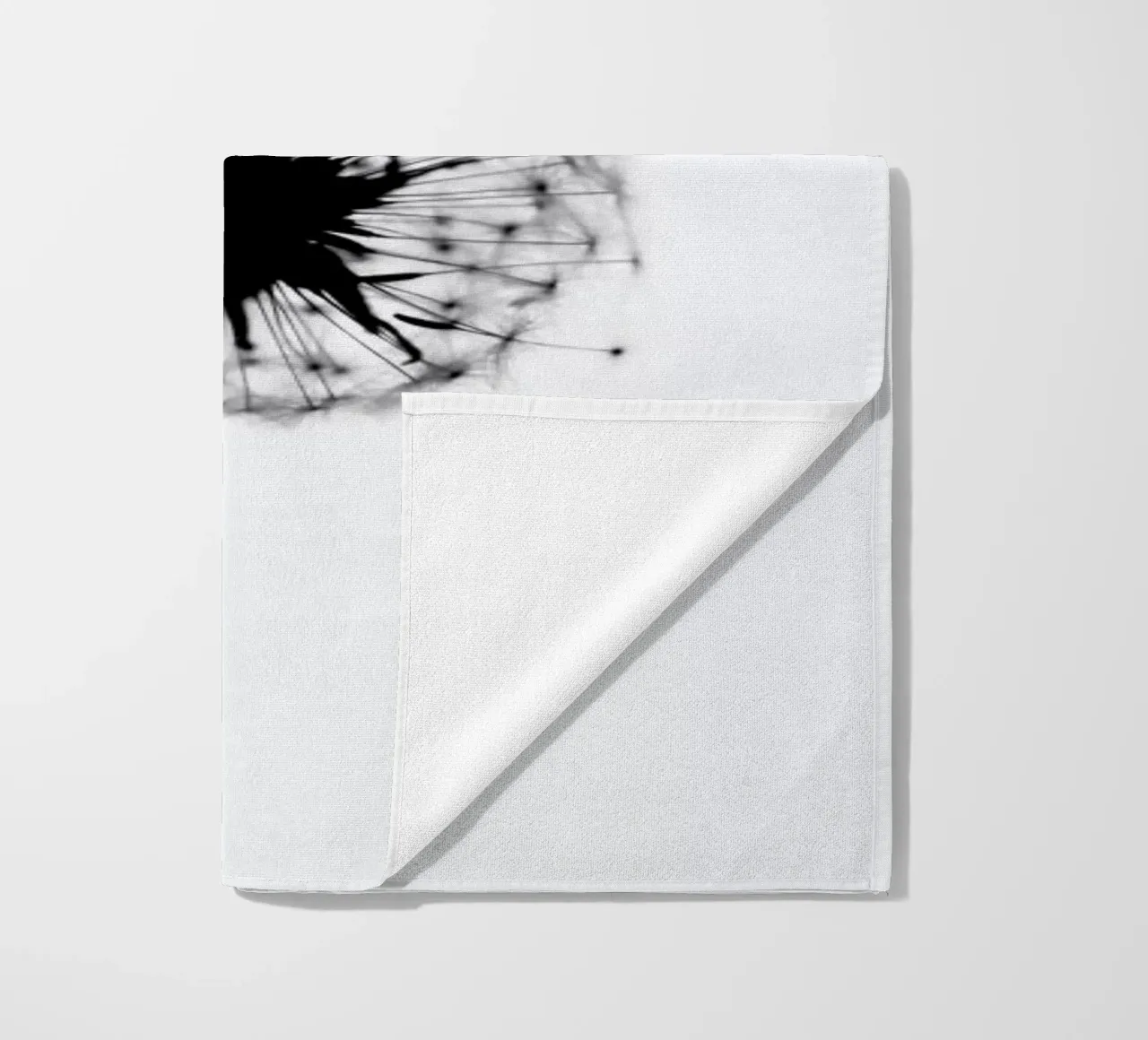 Simplicity strandhanddoek van Ingrid Beddoes