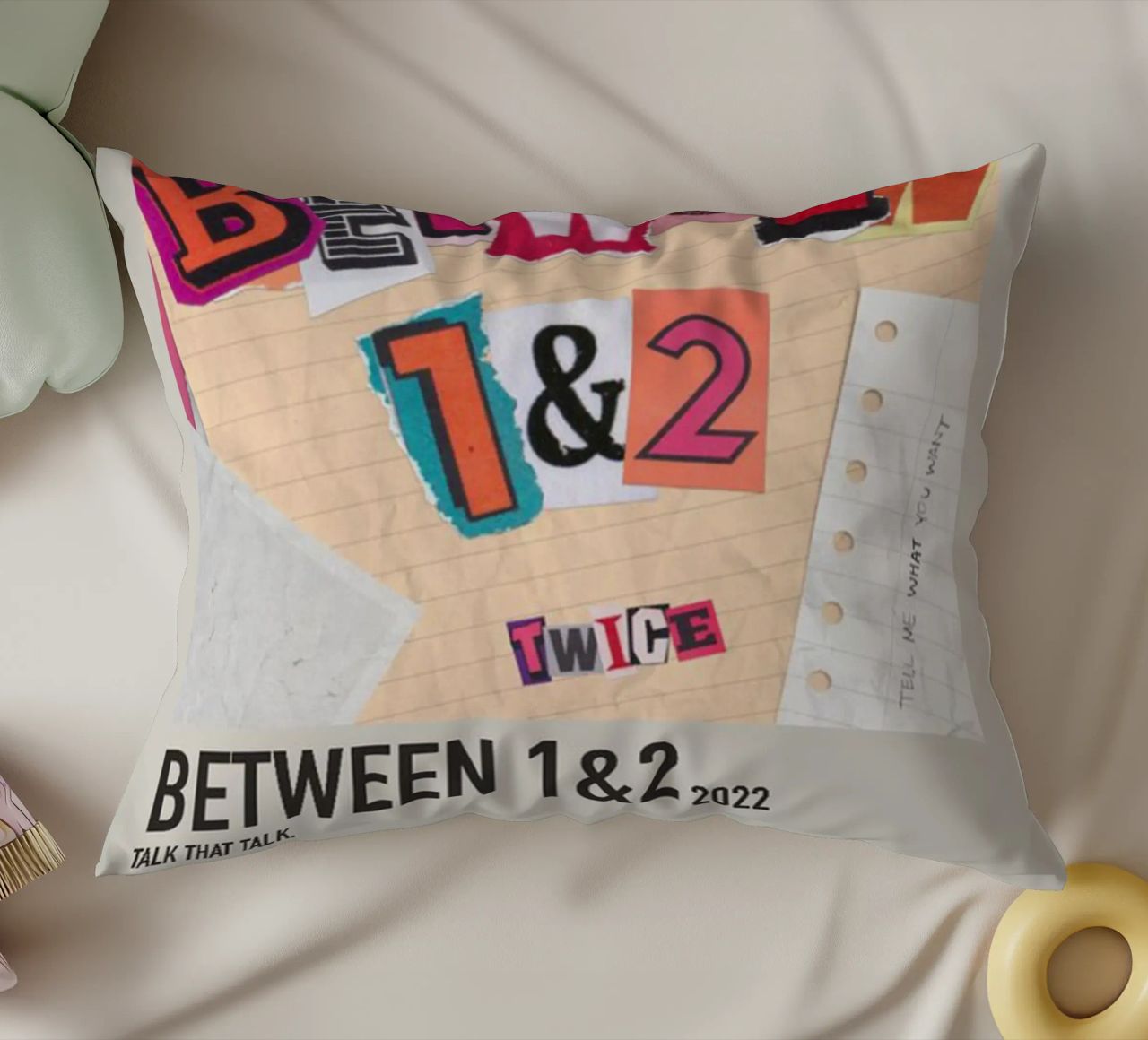 BETWEEN 1&2 2022 TWICE cuscino da SoundStudio