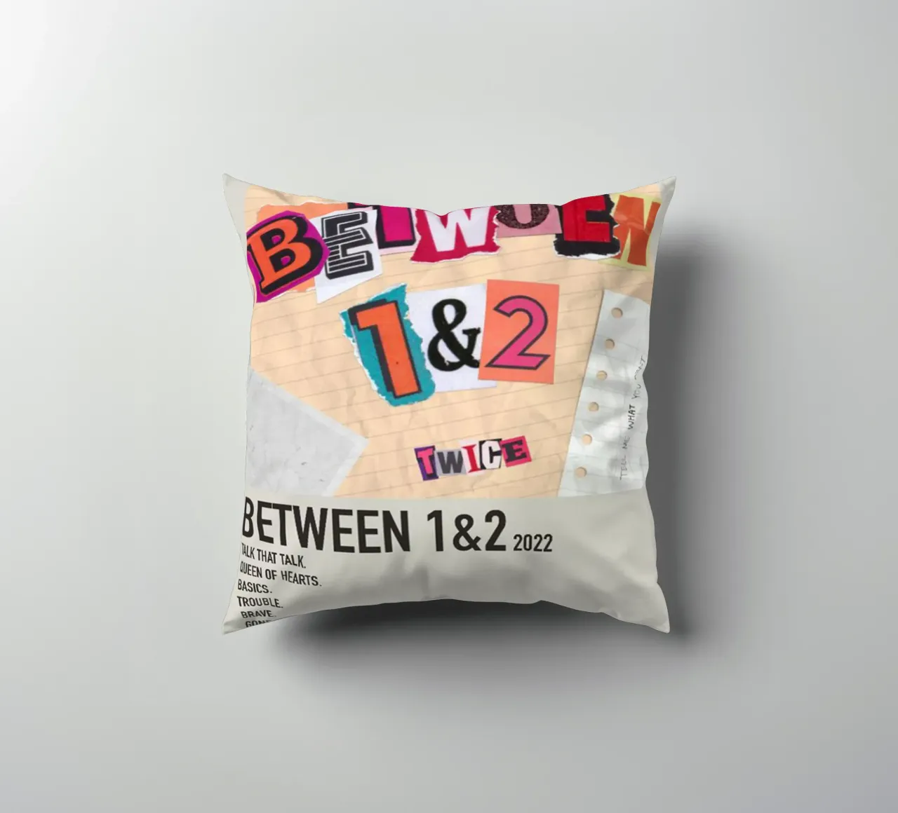 BETWEEN 1&2 2022 TWICE cojín de SoundStudio