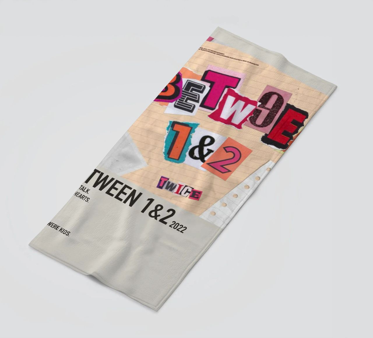 BETWEEN 1&2 2022 TWICE telo mare da SoundStudio