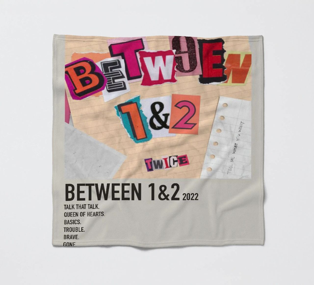 BETWEEN 1&2 2022 TWICE coperta in pile da SoundStudio