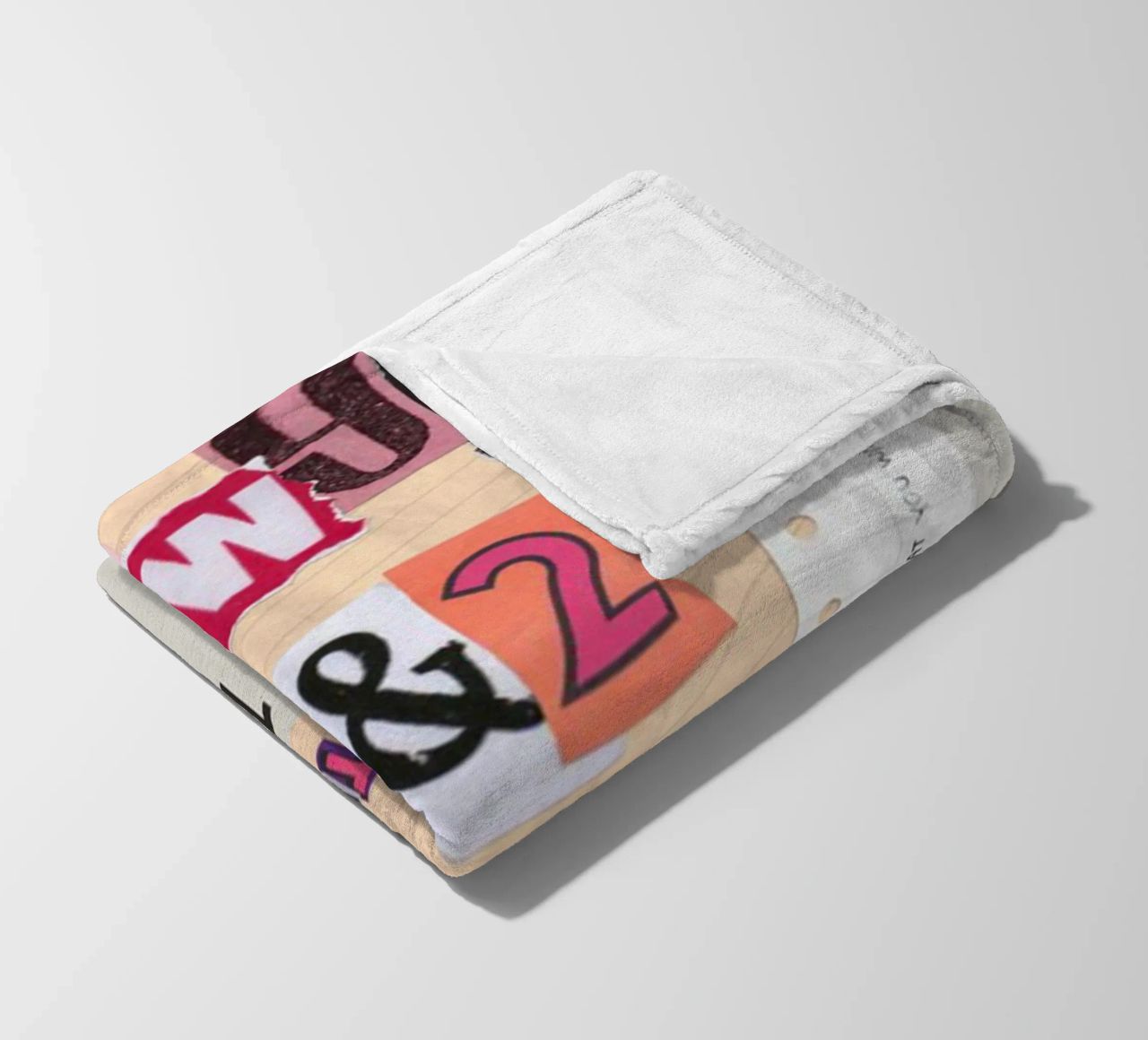 BETWEEN 1&2 2022 TWICE coperta in pile da SoundStudio