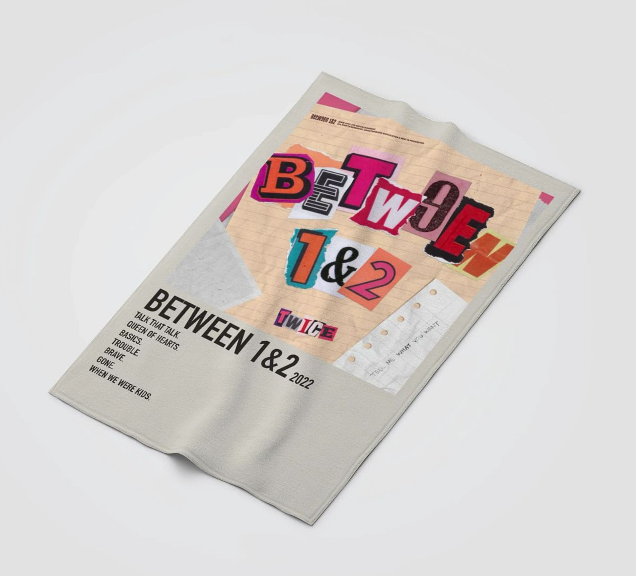 BETWEEN 1&2 2022 TWICE coperta in pile da SoundStudio