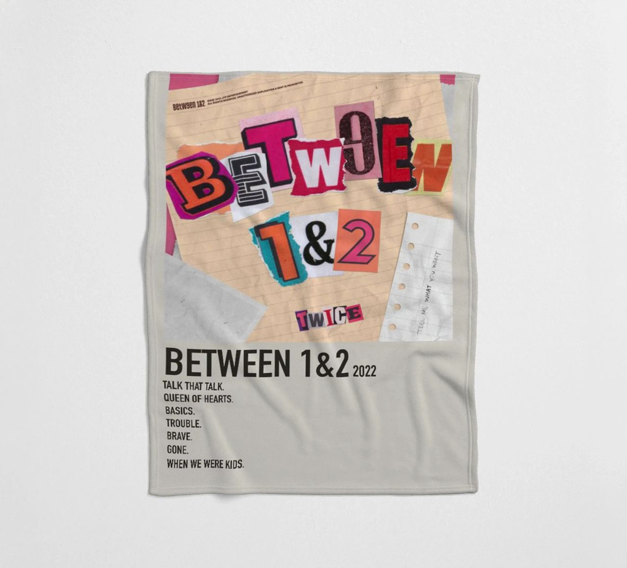 BETWEEN 1&2 2022 TWICE coperta in pile da SoundStudio