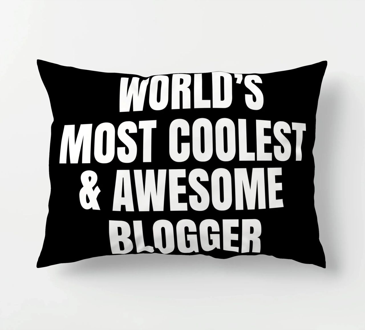 World's most coolest and awesome blogger cuscino da happieeagle