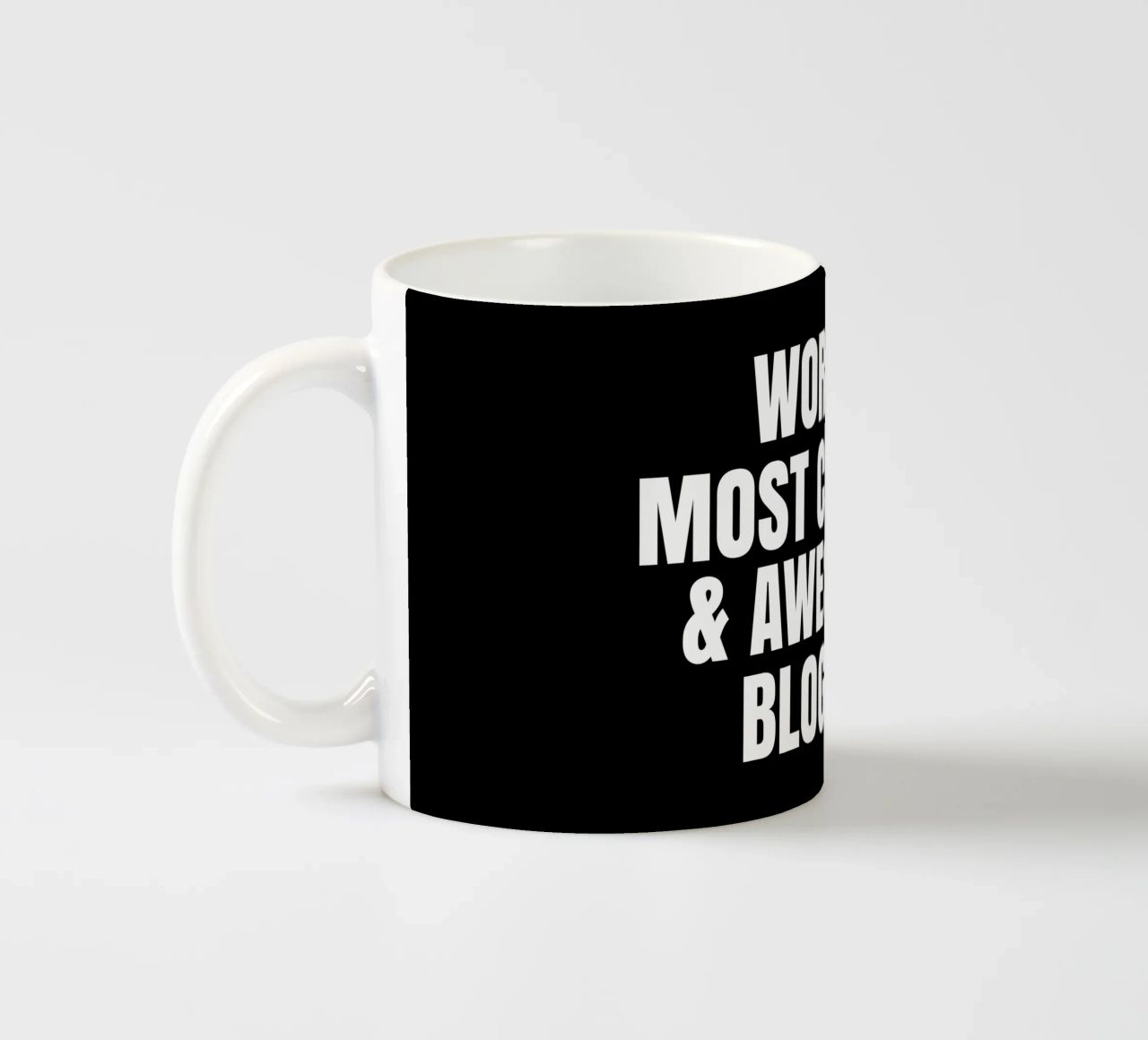 World's most coolest and awesome blogger tazza in ceramica da happieeagle