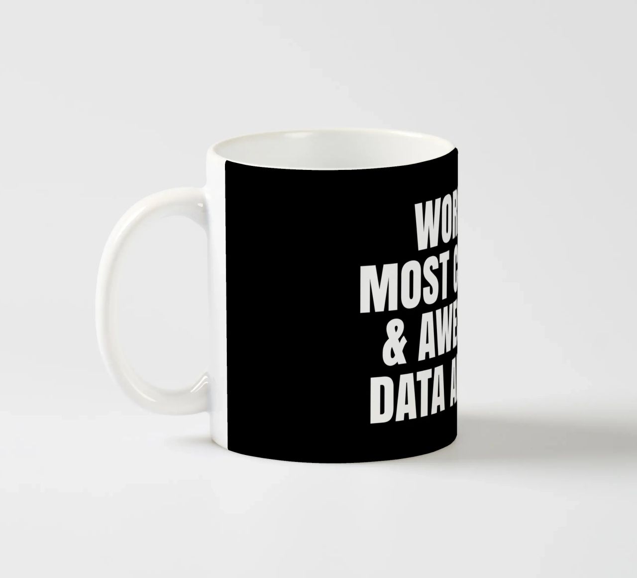 World's most coolest and awesome data analyst tazza in ceramica da happieeagle