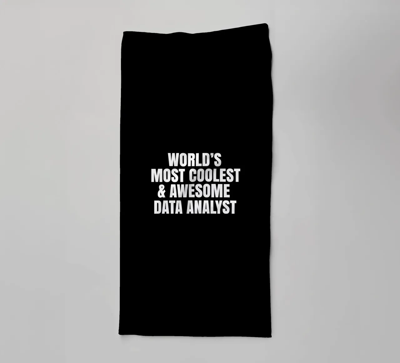 World's most coolest and awesome data analyst asciugamano da bagno da happieeagle